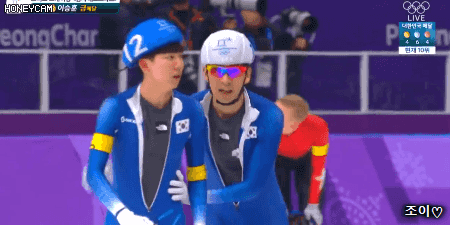 정재원 챙겨주는 이승훈 .gif | 인스티즈
