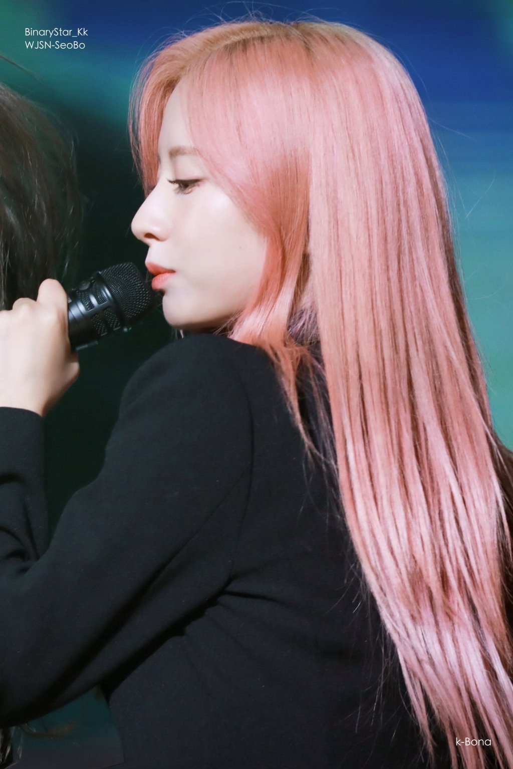 핑크머리도 찰떡같이 어울리는 보나.jpg | 인스티즈