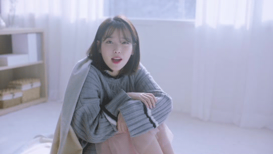 그날엔 CF 아이유.gif | 인스티즈