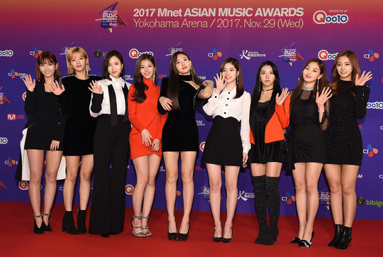 MAMA 트와이스 레드카펫.jpgif | 인스티즈