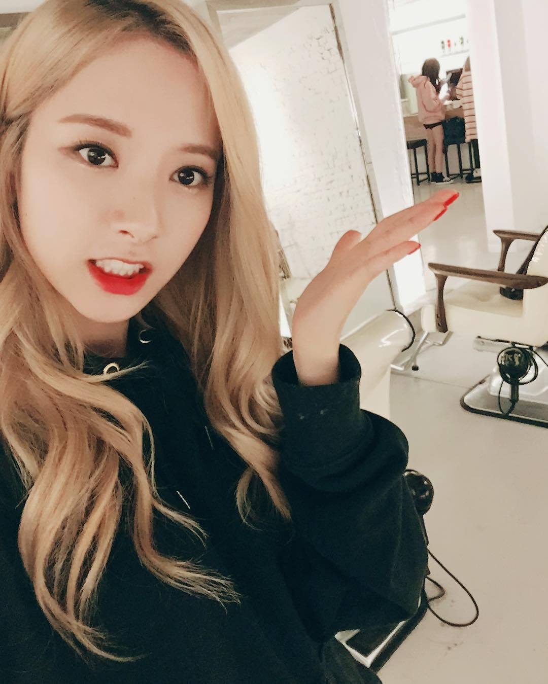 우주소녀 보나 금발머리 시절.gif | 인스티즈