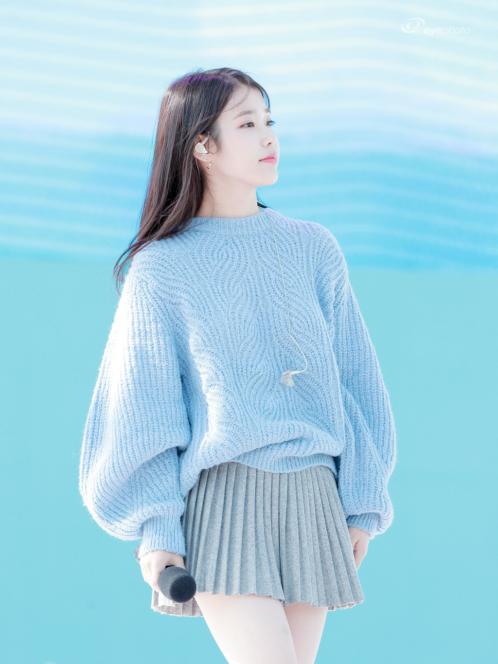 하늘하늘한 하늘색 아이유.jpg | 인스티즈