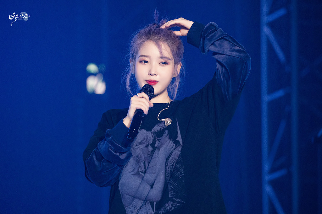 보라색 머리 아이유.jpg | 인스티즈