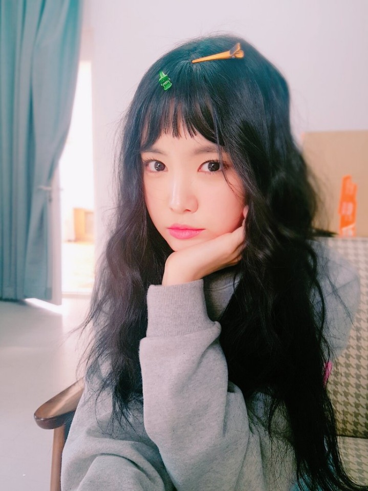 오늘자 앞머리 내린 나은이.jpg | 인스티즈