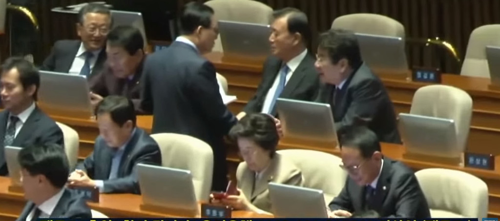 국회의장 문희상이 자기보다 낫다고 극찬한 새내기 국회의원 정은혜 | 인스티즈