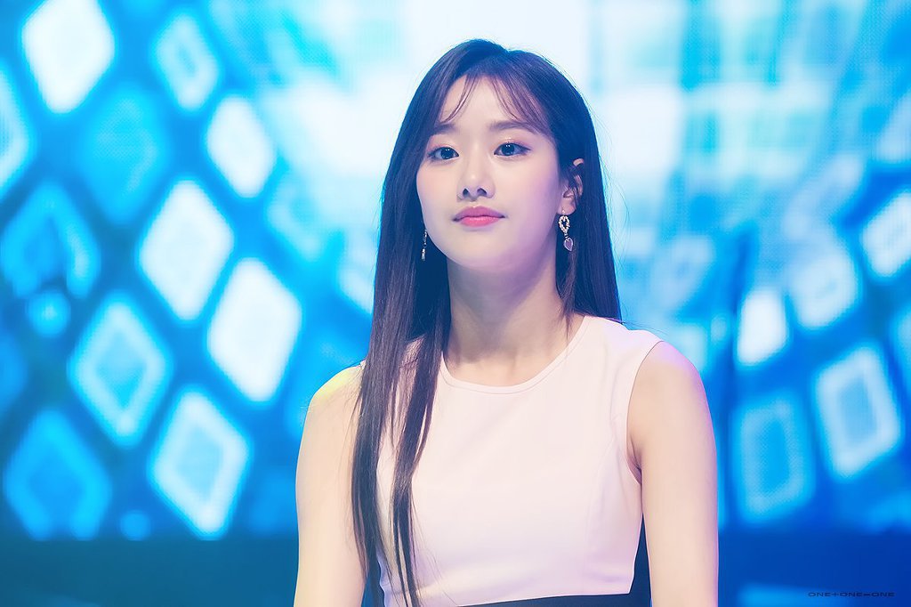 상큼하게 이쁜 에이프릴 이나은.jpgif | 인스티즈