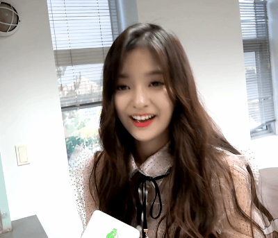 프로미스나인 이나경.gif | 인스티즈