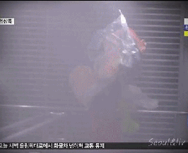 강풍 체험하는 기상캐스터 ㄷㄷㄷ.gif | 인스티즈