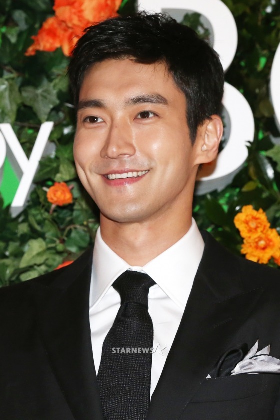 이멤버들과 같이 근무하면 대충대충 놀면서 하는거 가능?? | 인스티즈
