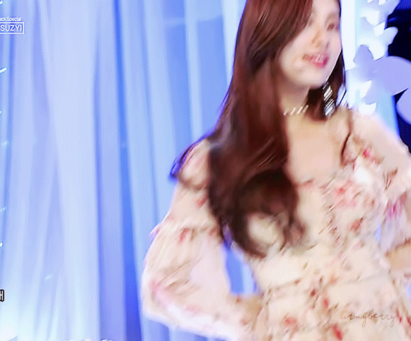 인기가요 수지.gif | 인스티즈