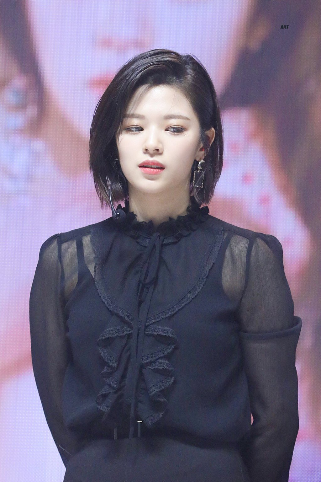 어제 Feel special 쇼케이스 유정연.jpg | 인스티즈