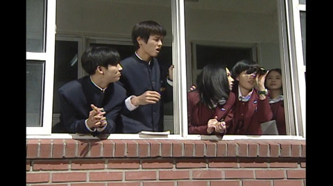 [학교2] 전학 온 친구가 자꾸 나하고만 친하게 지내고 싶어하고 날 따라한다 (3) | 인스티즈