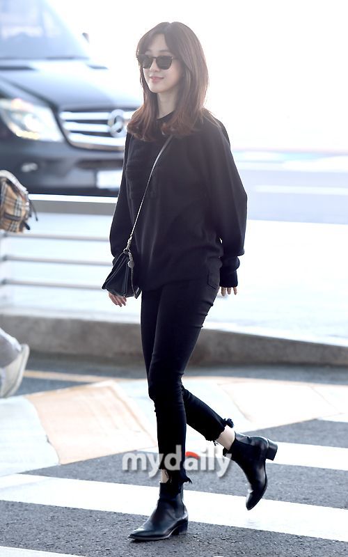 오늘자 정려원 공항패션 | 인스티즈