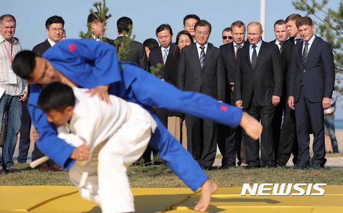 ﻿한ㆍ러 정상회담과 문재인 정부의 성과 분석﻿_기자들이 눈여겨보지 않았던 부분들 | 인스티즈