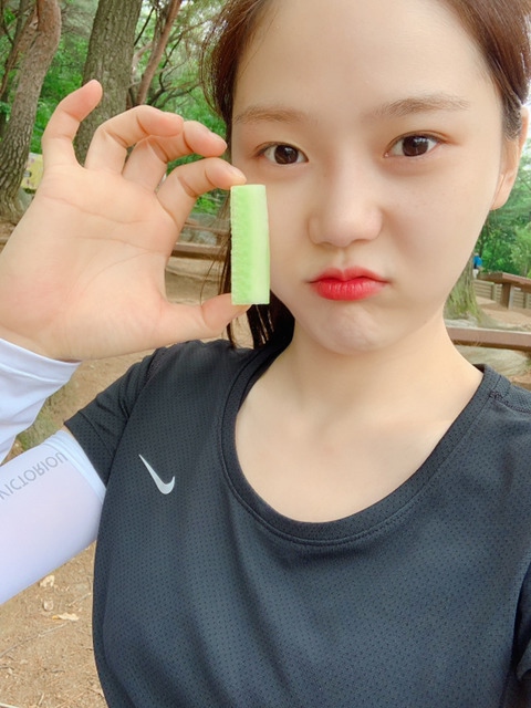 본인피셜 등산이 취미인 오마이걸 효정.jpg | 인스티즈