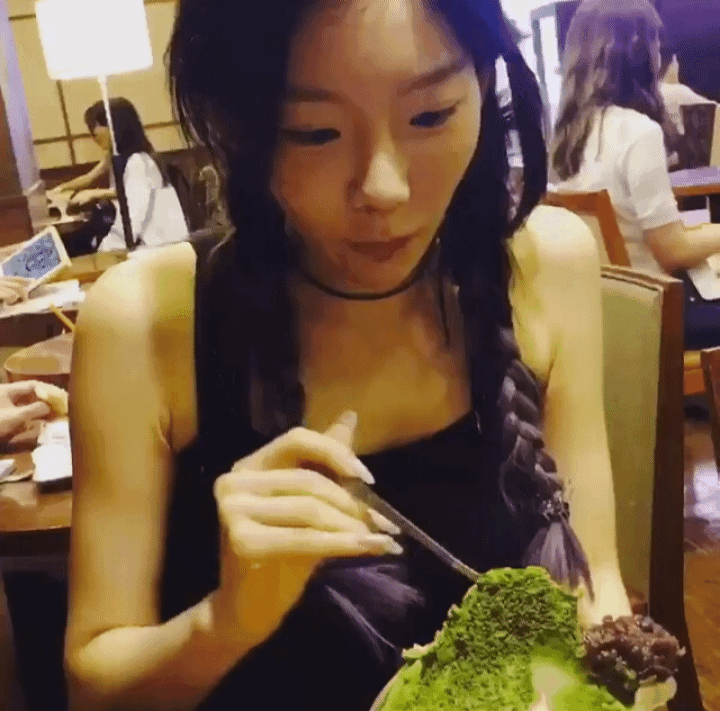 태연이 팬을 대하는 자세.GIF | 인스티즈