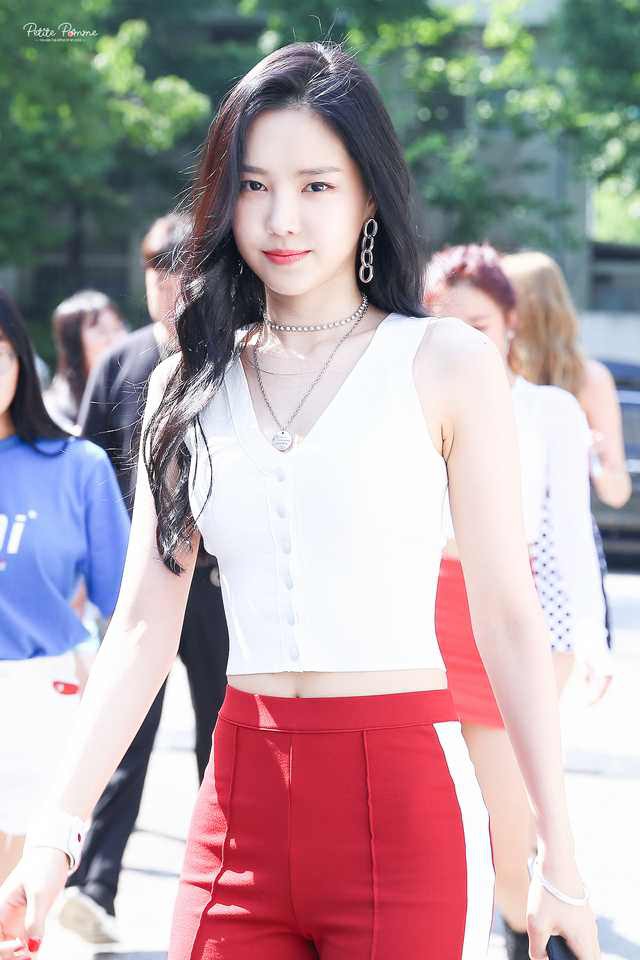 여전히 이쁜 에이핑크 손나은.jpg | 인스티즈