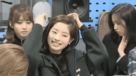[twice] 오늘자 고통받는 둡둡 다현이.gif(feat. 모모 미나 나연) | 인스티즈