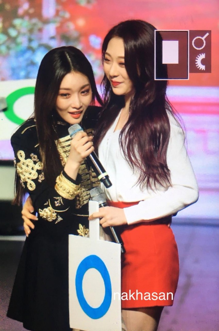 청하 팬미팅에서 깜짝 등장한 유연정.jpg | 인스티즈