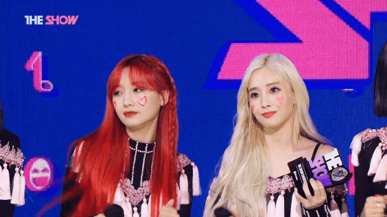 2년 4개월만에 음방 1위를 차지한 러블리즈 | 인스티즈